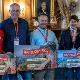 Le prix Digitourism 2024 a été remis par le conseiller d'Etat Christophe Darbellay à Arolla